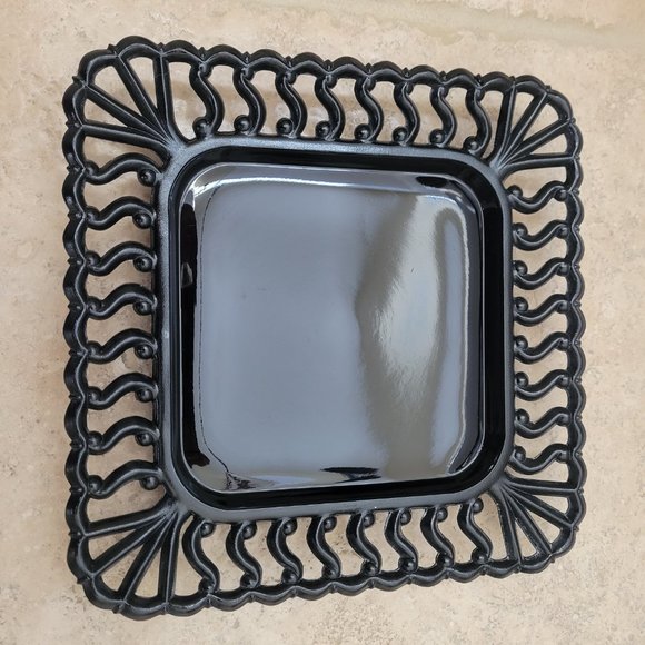 Westmoreland Black Amethyst Glass Square Plate - Picture 6 of 12